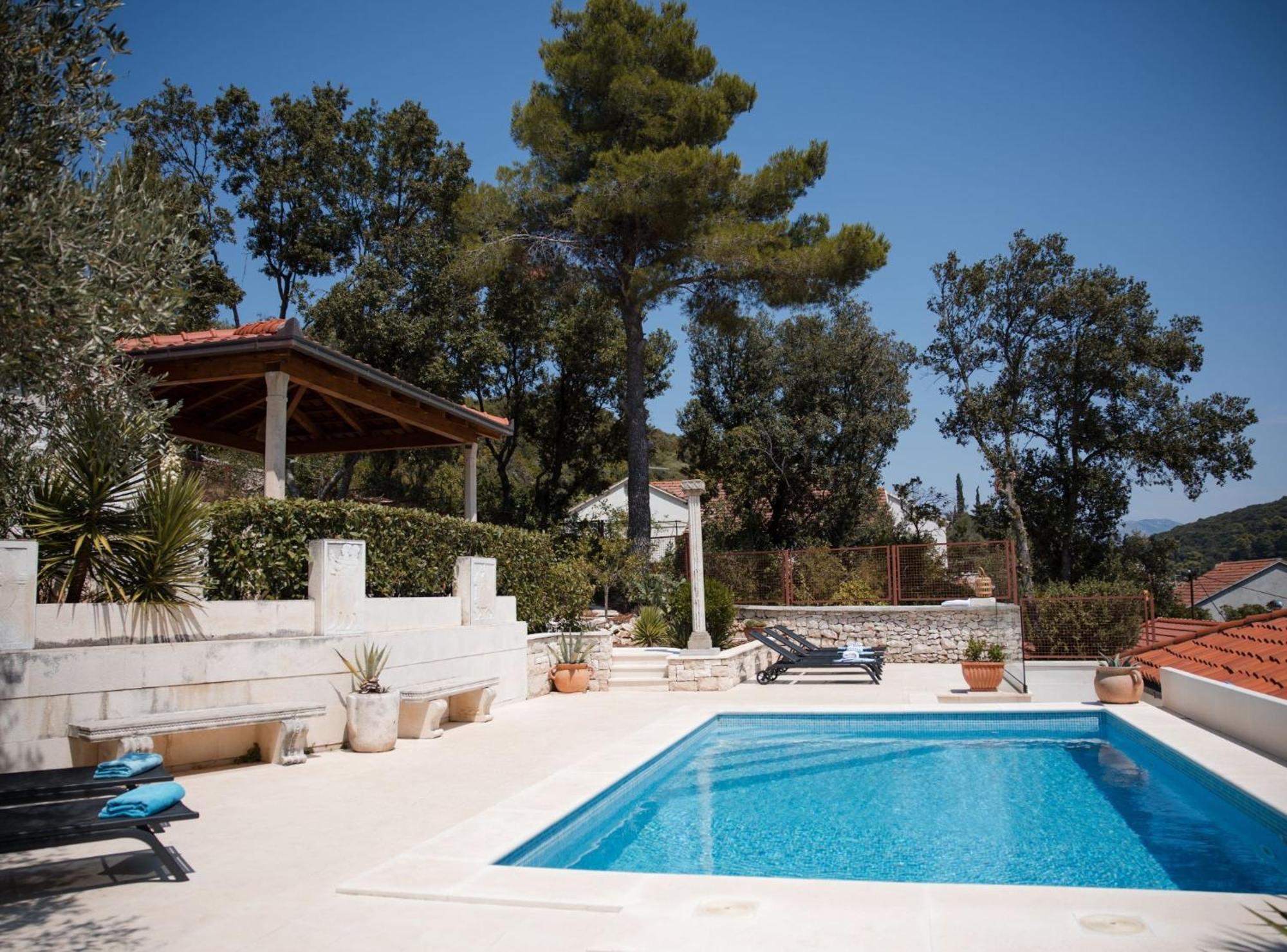 Nada - Unique And Artistic Guest house